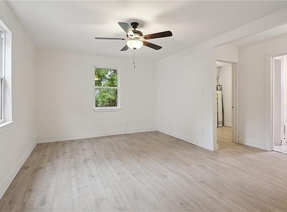 2nd image of 2622 Governor Nicholls St #B