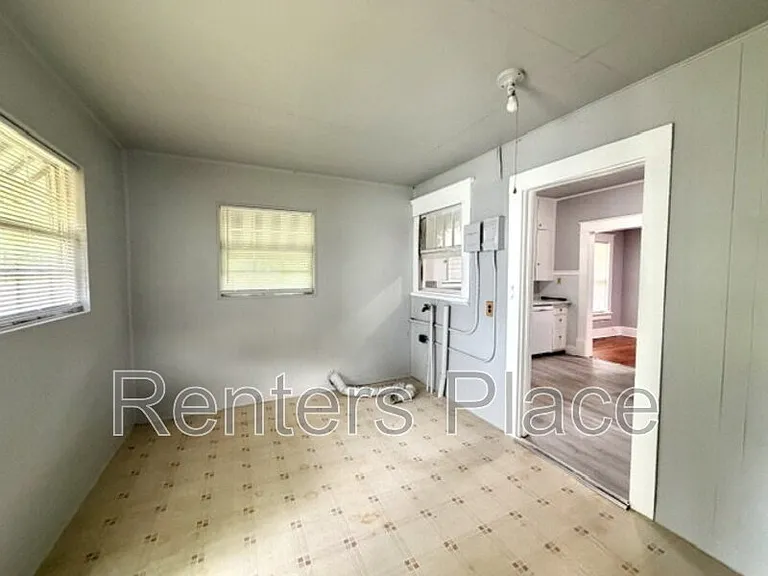 204 S Birch St — Photo 13