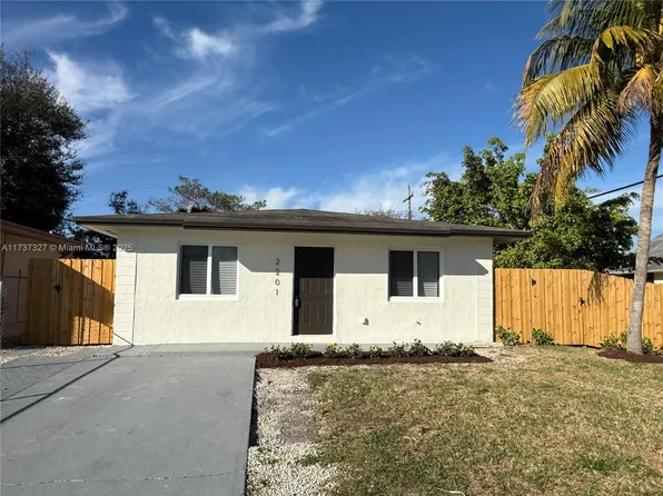2201 NW 6th Ct, Fort Lauderdale, FL 33311