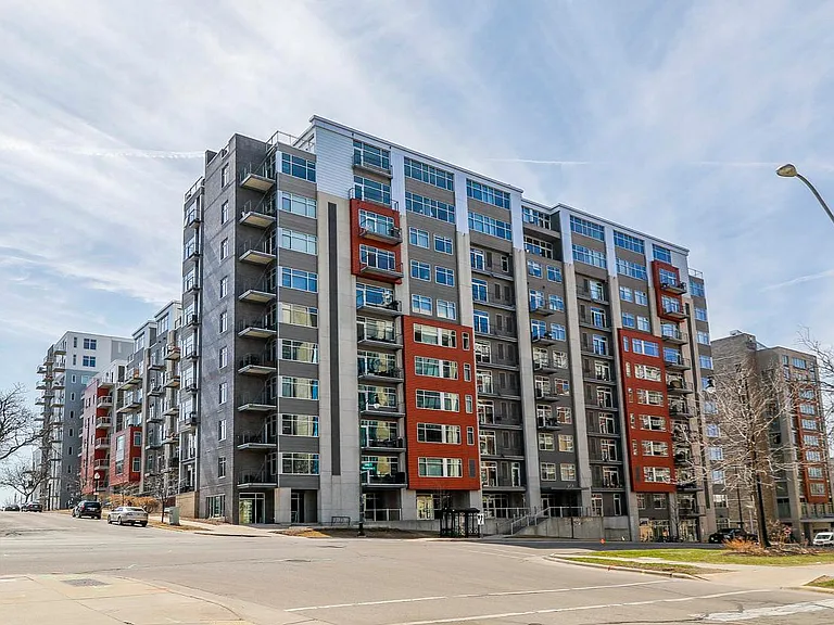 309 W Washington Ave #215 — Photo 12