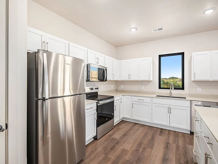 The Revere Townhomes — Photo 3