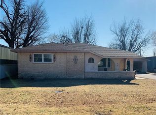 308 E 1st St, Blair, OK 73526