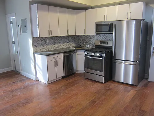 Rented by Realty 2000 Corp | media 42