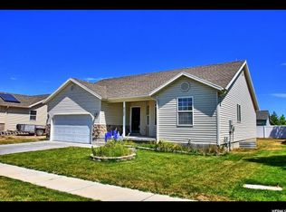 2137 E Juniper Dr, Eagle Mountain, UT 84005