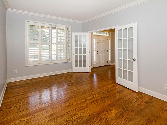 4th image of 2057 Willow View Ln