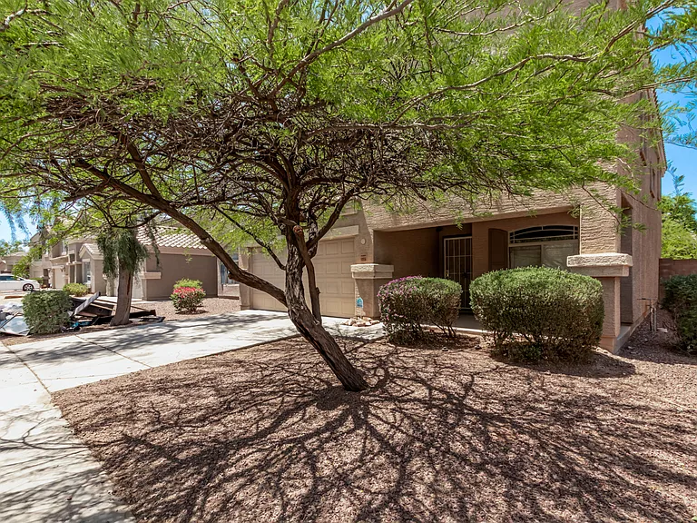 10956 W Taft St — Photo 35