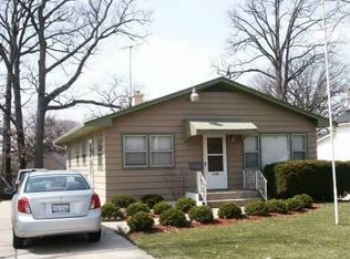 1123 Howell Pl, Aurora, IL 60505