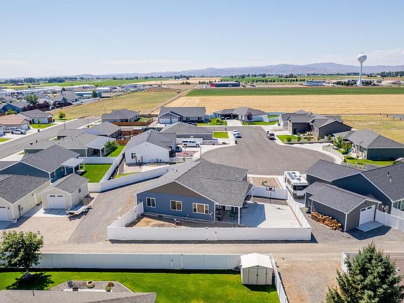 3rd image of 151 Maple Court