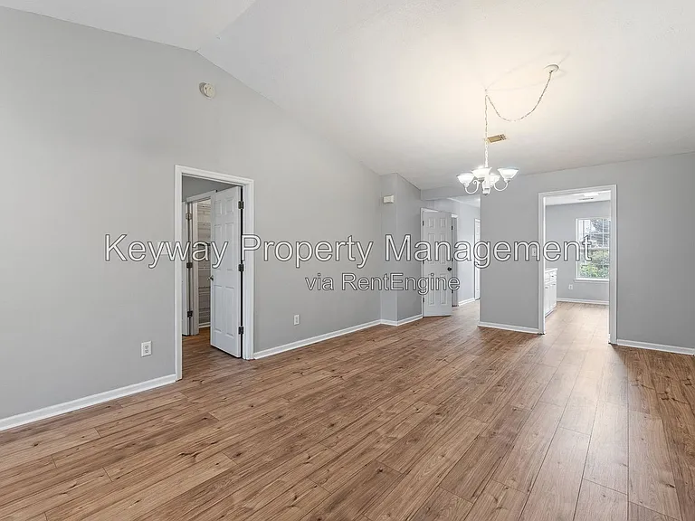 107 Stonington Ln SW — Photo 6
