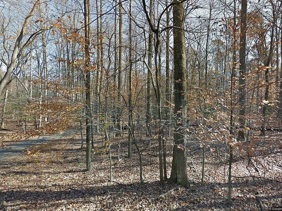 1st image of 201 Deepwoods Dr