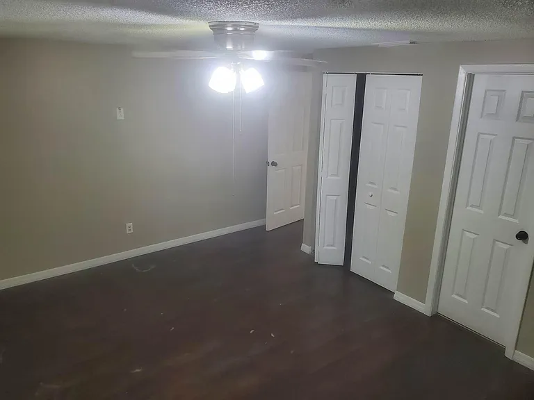 8813 Leeward Dr — Photo 8