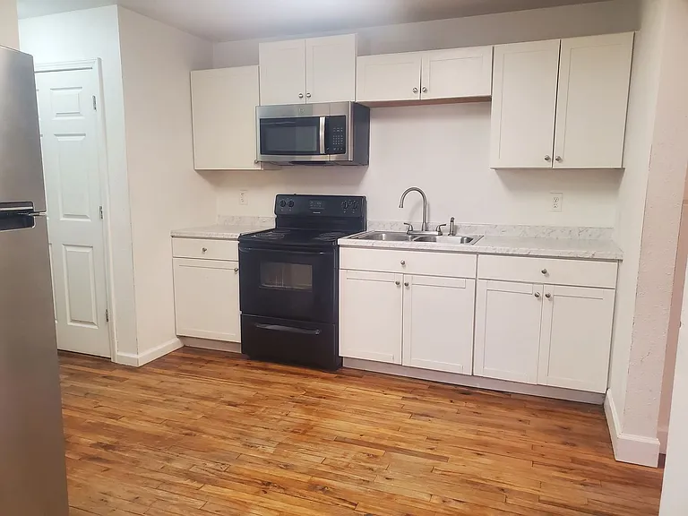 1603 Gunter St — Photo 1