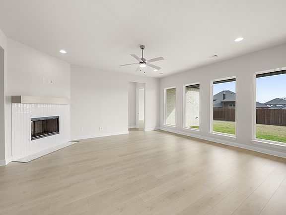 3rd image of 5410 Rowlan Row