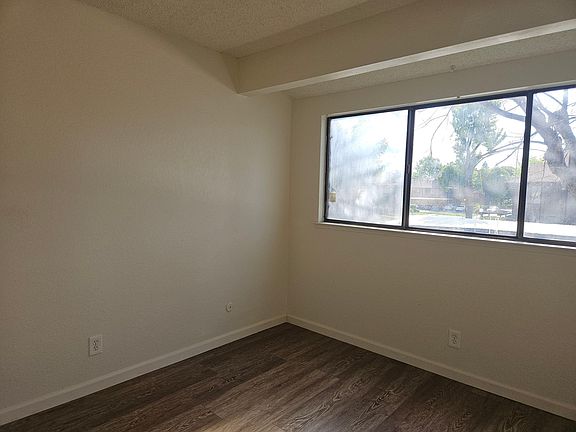 5th image of 4860 E Lane Ave Unit 233
