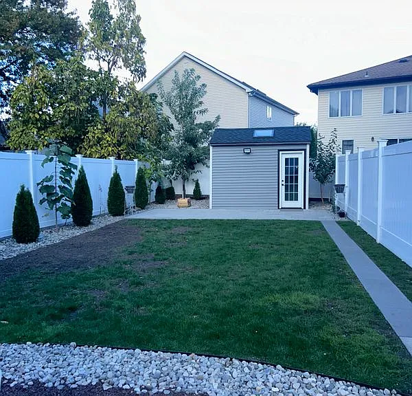 119 Columbus Pl — Photo 11