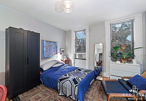 3rd image of 44 Malcolm X Blvd APT 3C