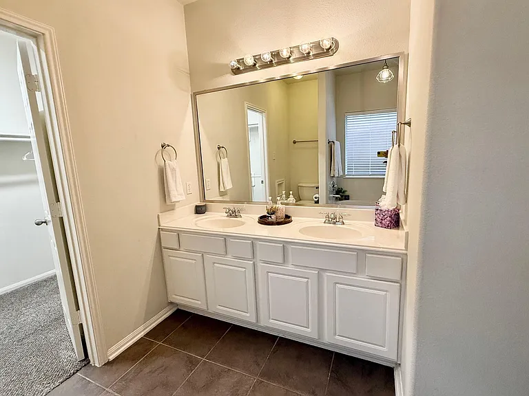 142 E Spindle Tree Cir — Photo 12