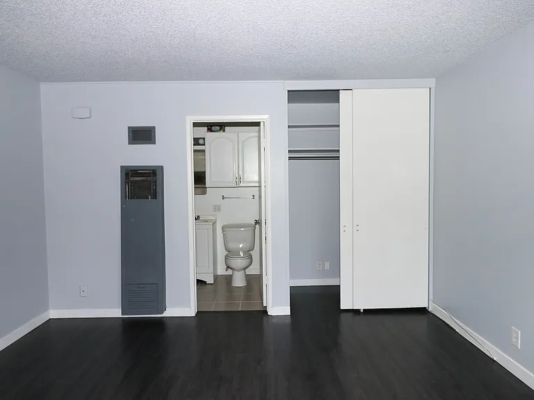 3601 E Vermont St #15 — Photo 4