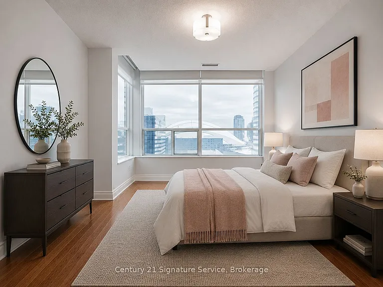 250 Wellington St W #Penthouse 36 — Photo 21