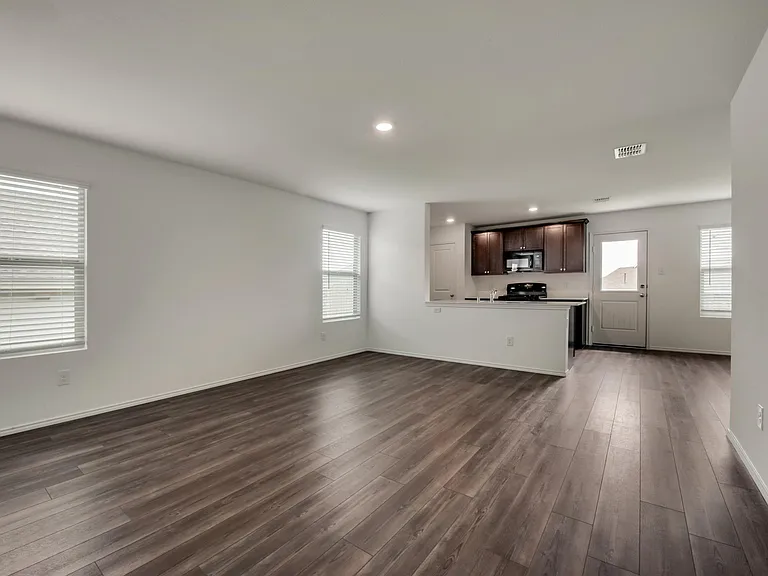 8445 Fawn Creek Dr — Photo 3