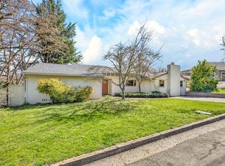 968 Garden Way, Ashland, OR
