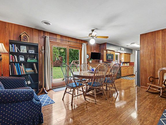 4th image of 324 Fair Lane Dr NW