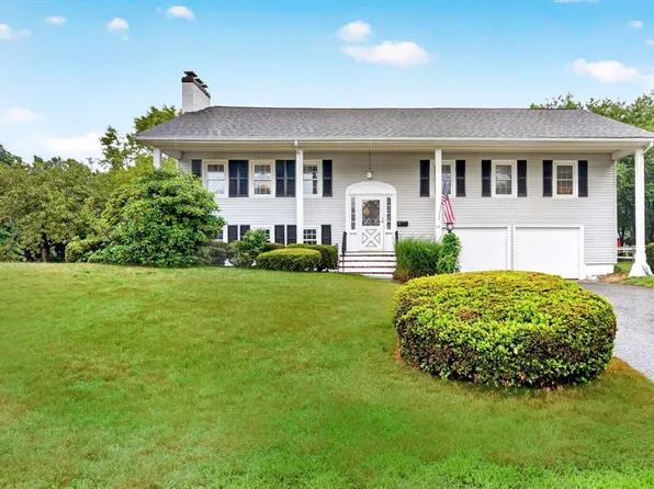68 Phillips Brooks Rd, Westwood, MA 02090