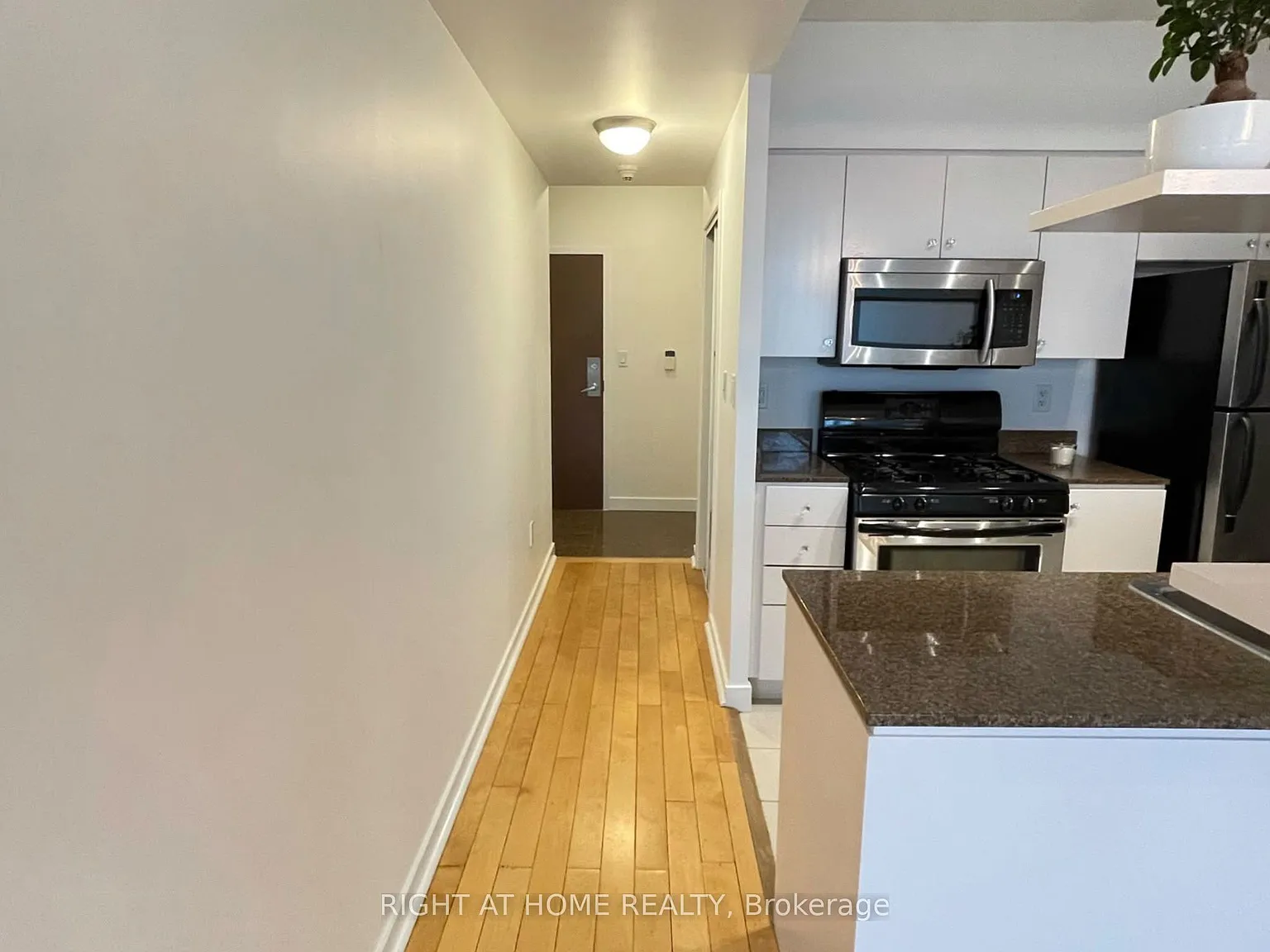 2 bed, $2,850 — Photo 2