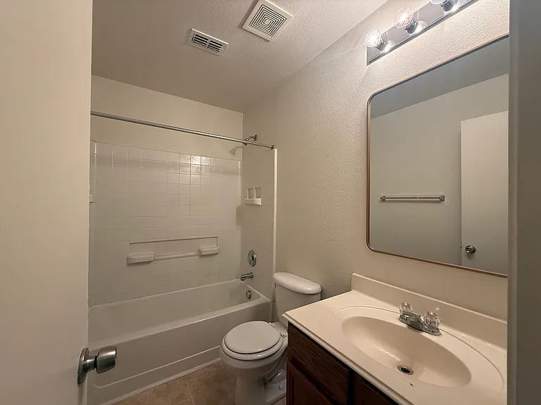 5440 Avery Ln — Photo 13