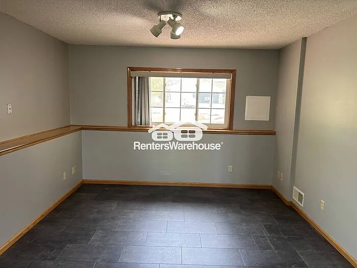 329 Alexander Ct — Photo 23