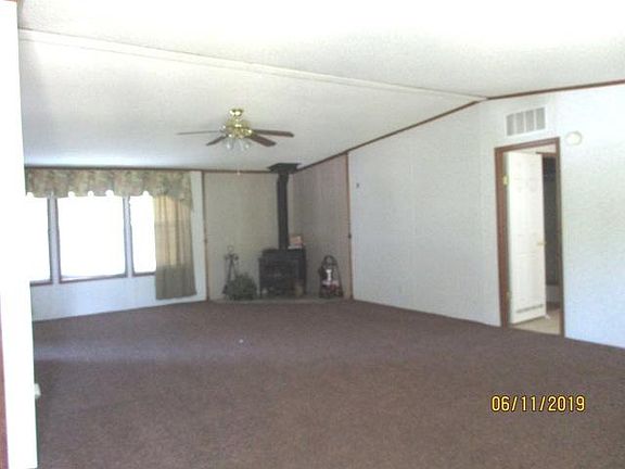 2nd image of 21941 Woodland School Dr