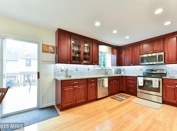 3rd image of 14716 Stream Pond Dr