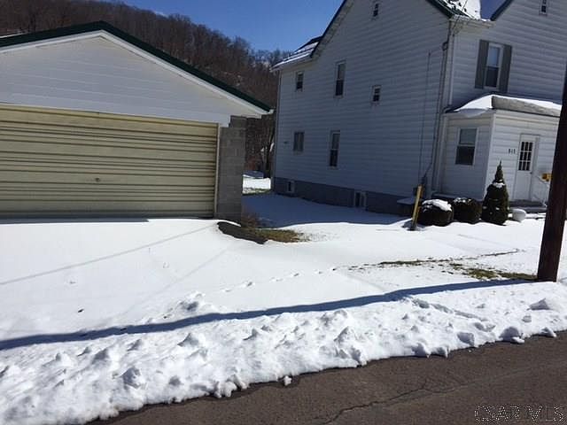 2nd image of 813 Walker St