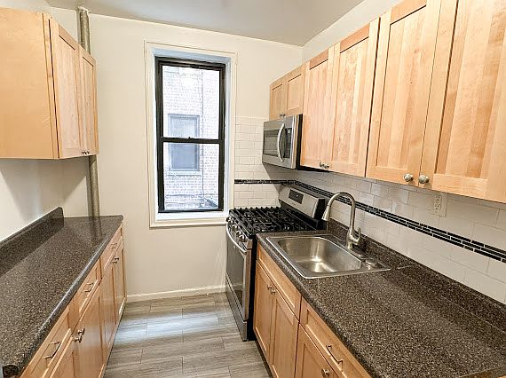 1st image of 3439 Knox Pl APT 2A