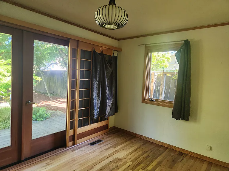 1155 SW Timian St — Photo 11