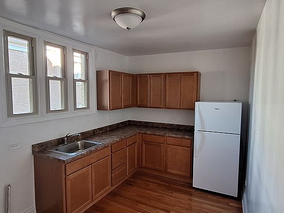 2nd image of 3310 W Hollywood Ave #3