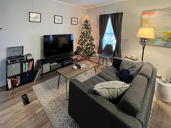 2nd image of 280 Maple Ave Unit 3