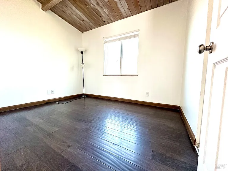 1111 Marionola Way — Photo 16