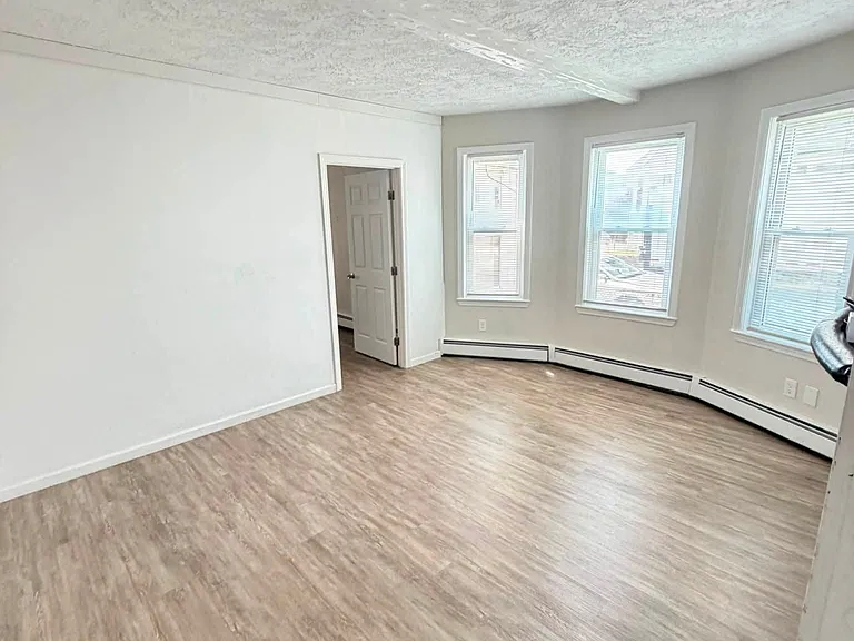 61 Cohasset St #1 — Photo 6