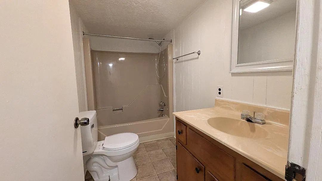 1 bed, 550 sqft, $900 — Photo 2