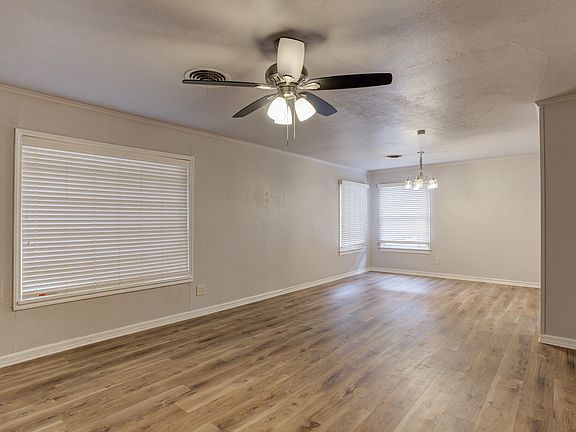 5th image of 2206 32nd St