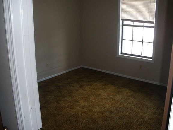 5th image of 2306 Fasske St #1-12