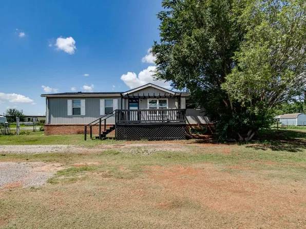 110 N 7th St, Cashion, OK 73016