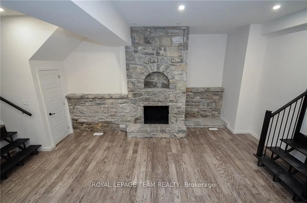 2 bed, $2,550 — Photo 4