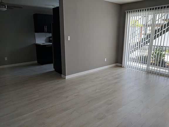 3rd image of 4533 North Ave Unit 3