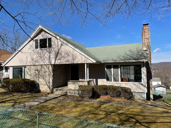 343 W 2nd St, Corning, NY 14830