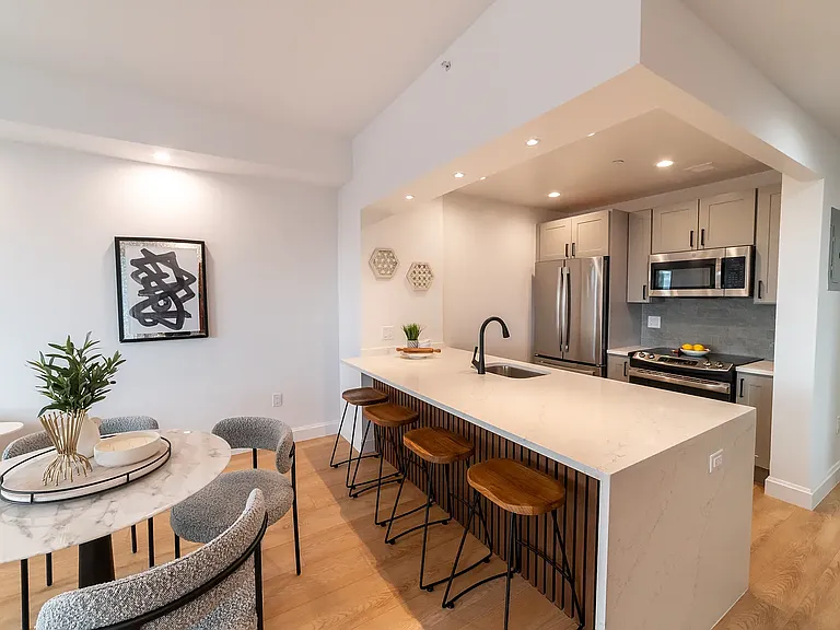 3745 Riverdale Ave #2 — Photo 10