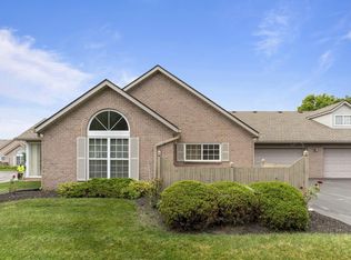 1322 Amberlea Dr E #14, Columbus, OH 43230
