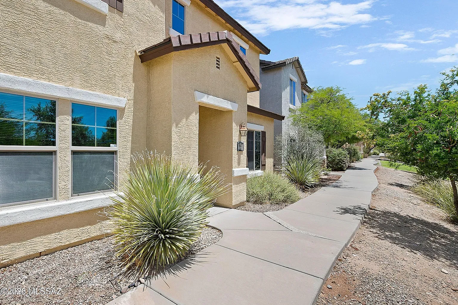4 bed, 2.5 bath, 2447 sqft, $2,100 — Photo 2