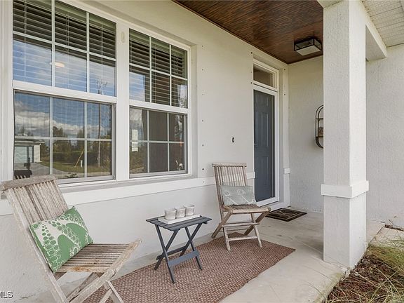 3rd image of 836 SW 28th Ter